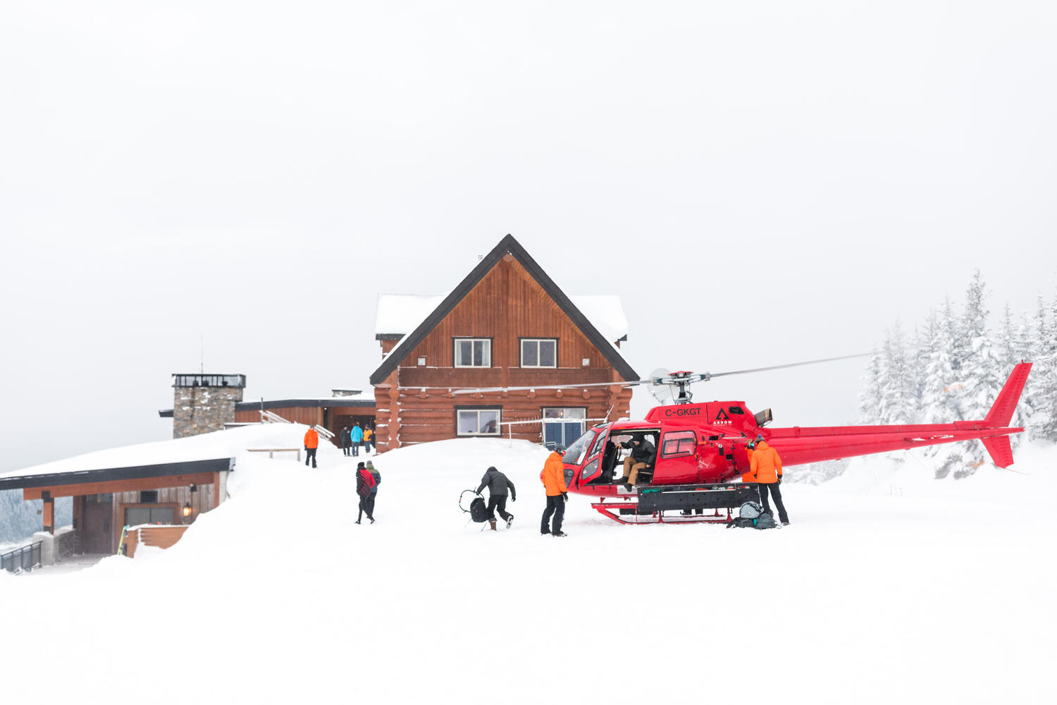 Direct flight to Mica Heliskiing